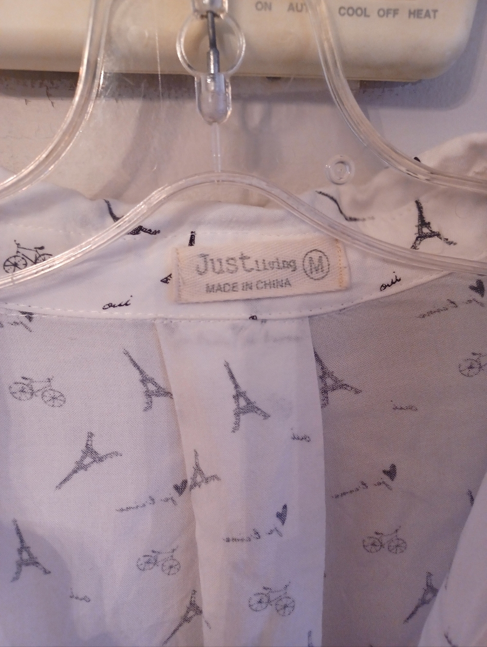 Just Living Women's Paris Eiffel Tower Print White Button-Down Blouse Medium - Picture 3 of 4